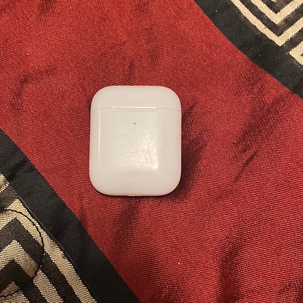 Selling AirPods with only one AirPod (2nd generation)